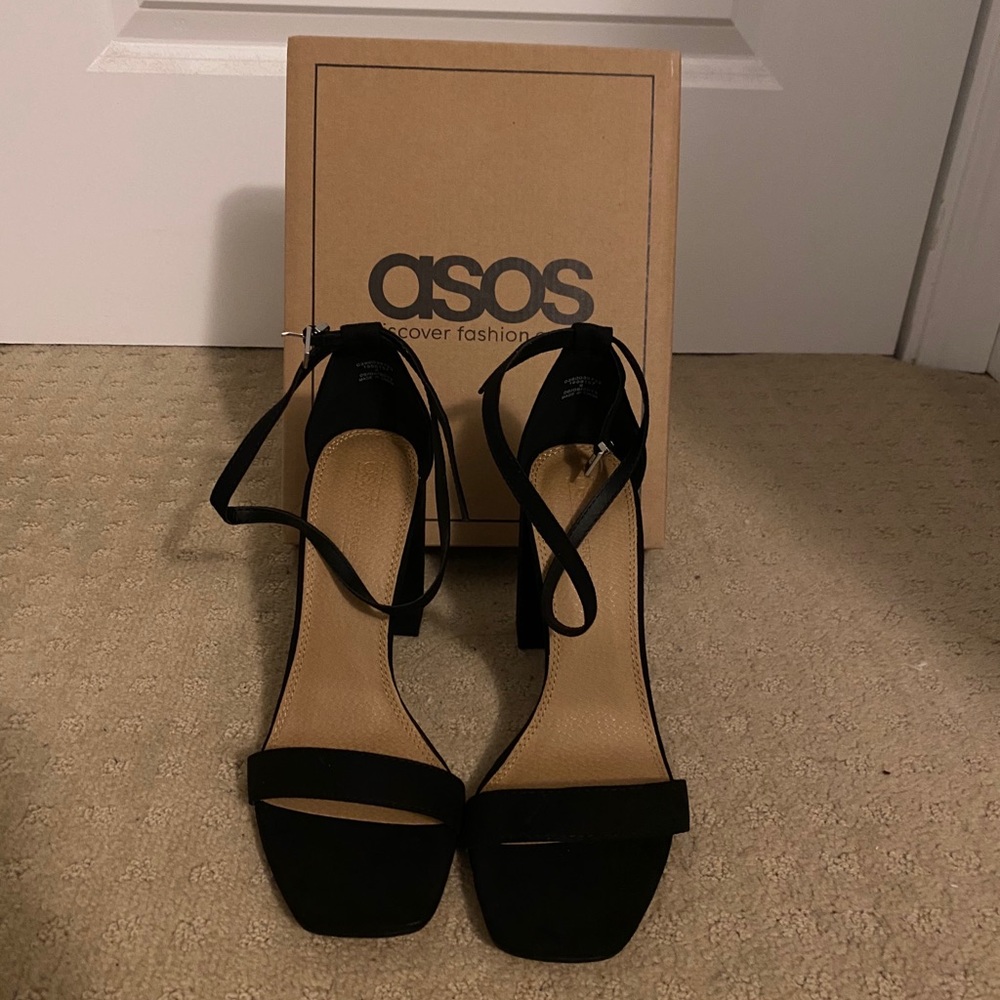 Heeled sandals (5cm)